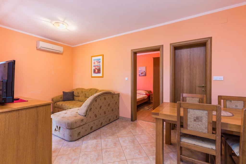 Apartments Villa Orange Медулин Экстерьер фото