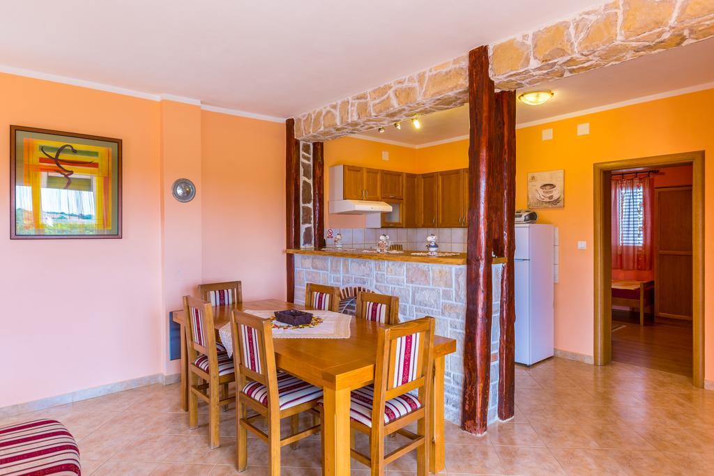 Apartments Villa Orange Медулин Экстерьер фото